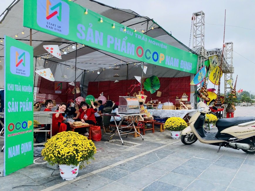Gian hàng Ánh Tuyết tại ngày hội văn hóa ẩm thực